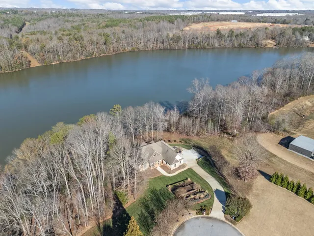 $749,900 | 475 Twin Springs Drive, Spartanburg, SC 29301