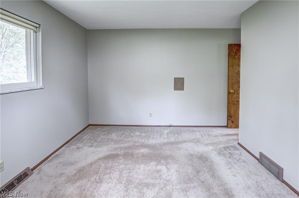 21002 Lunn Road Strongsville, OH 44149 - Photo 13 of 31