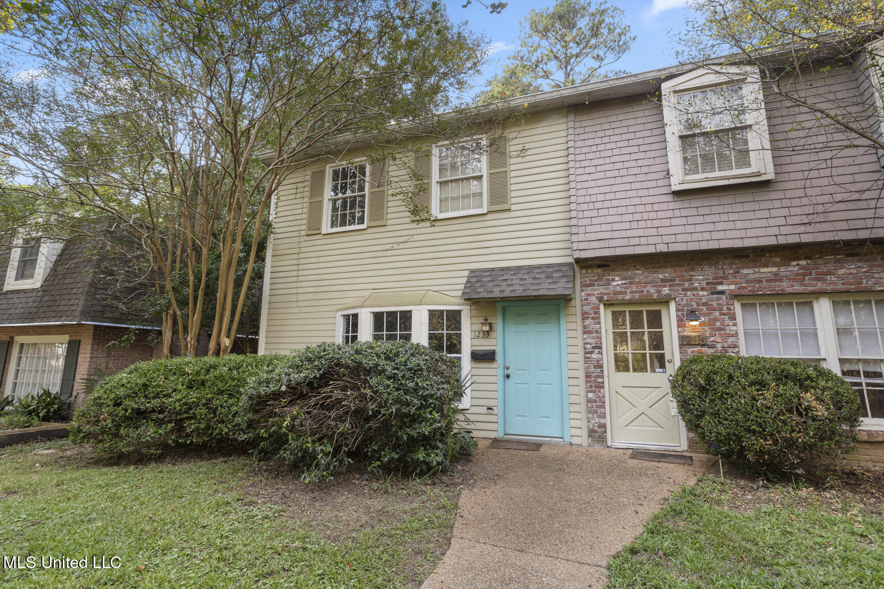 1233 Linden Place Jackson, MS 39202 - Photo 1 of 17 Front