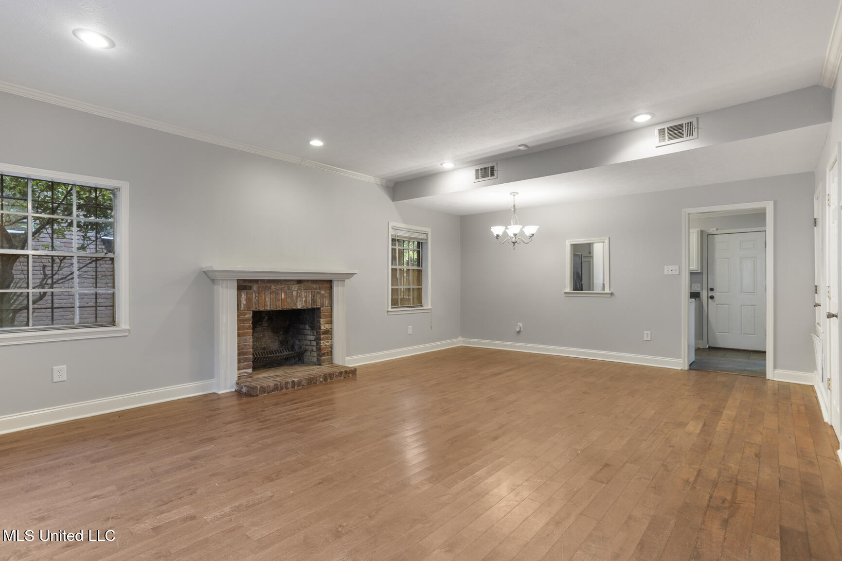 1233 Linden Place Jackson, MS 39202 - Photo 3 of 17 1233 Linden Pl-3