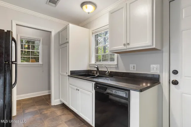 $164,500 | 1233 Linden Place, Jackson, MS 39202