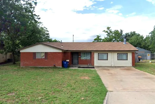 $79,900 | 2620 Crescent Drive, Vernon, TX 76384