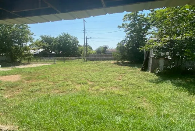 $79,900 | 2620 Crescent Drive, Vernon, TX 76384