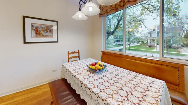 $769,500 | 315 East Union Avenue, Wheaton, IL 60187