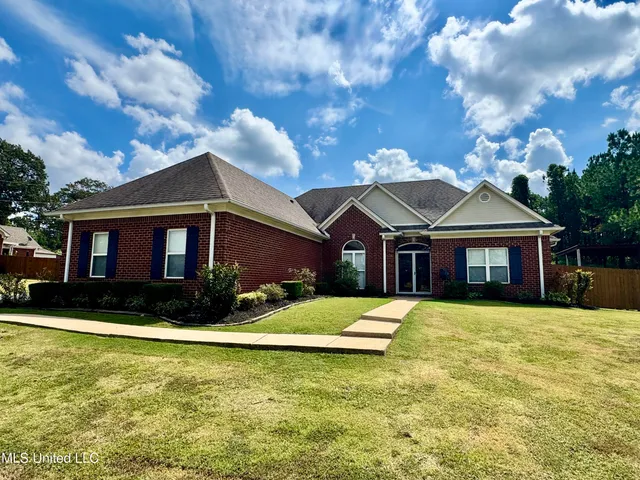 $265,000 | 755 Salem Avenue, Holly Springs, MS 38635