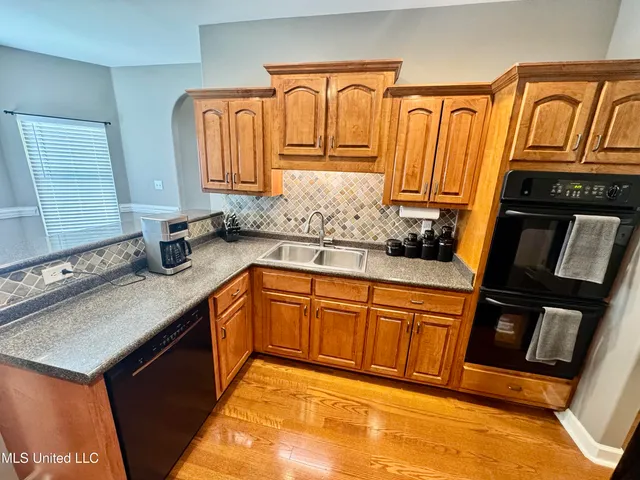 $265,000 | 755 Salem Avenue, Holly Springs, MS 38635