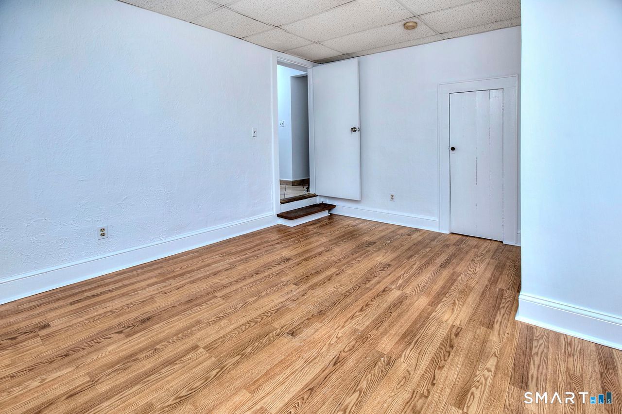 47 2nd Street Norwalk, CT 06855 - Photo 6 of 27 Gallery Image 6