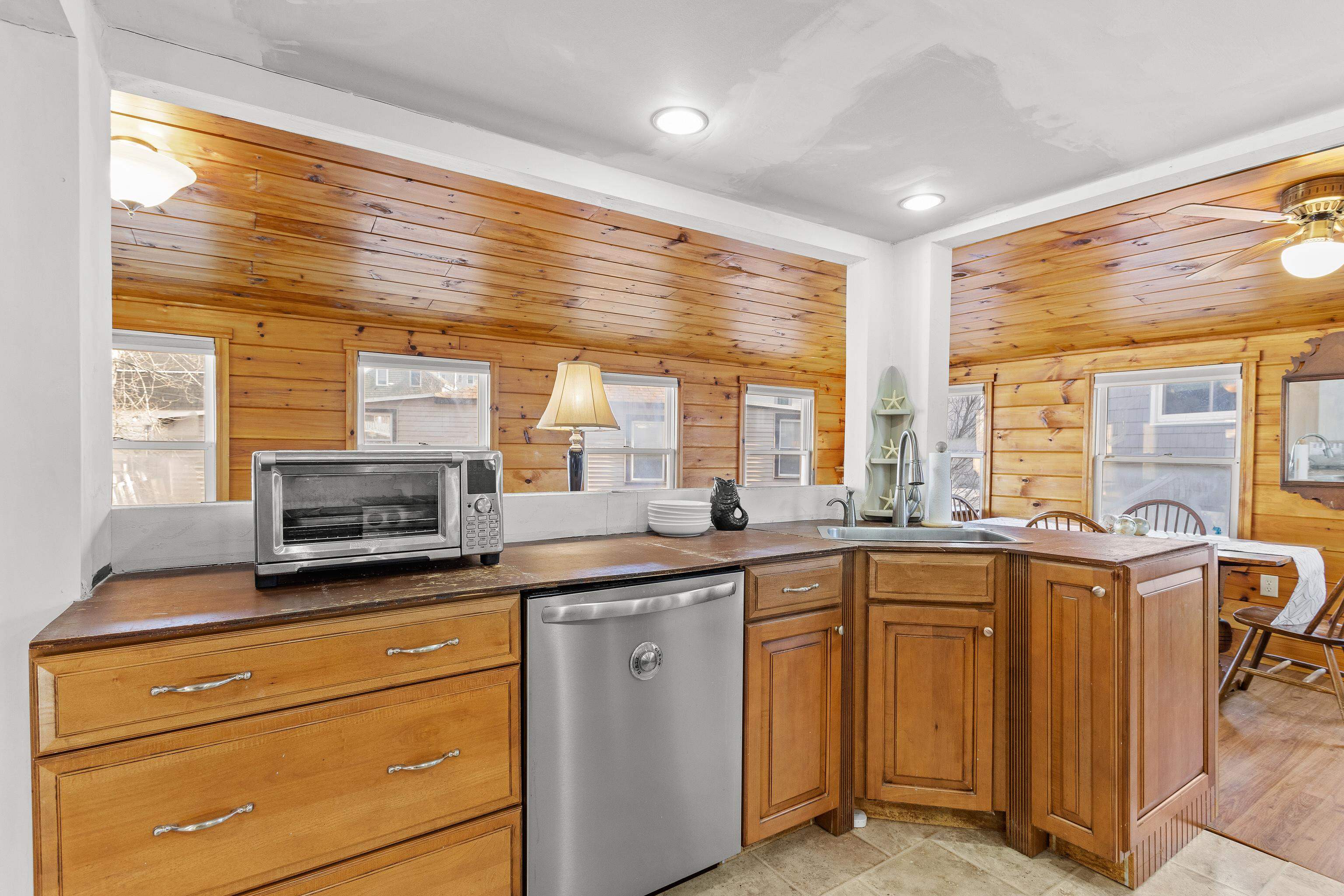 169 Ashworth Avenue Hampton, NH 03842 - Photo 14 of 42