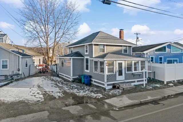 $549,900 | 169 Ashworth Avenue, Hampton, NH 03842