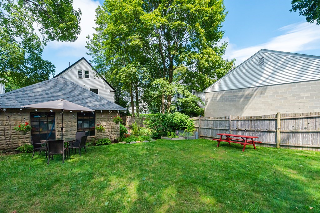 92 Appleton Street, Unit 92 Arlington, MA 02476 - Photo 10 of 37 Gallery Image 10