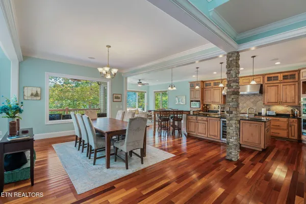 $1,999,000 | 455 South Shorewood Lane, Caryville, TN 37714