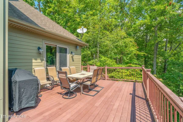 $1,999,000 | 455 South Shorewood Lane, Caryville, TN 37714