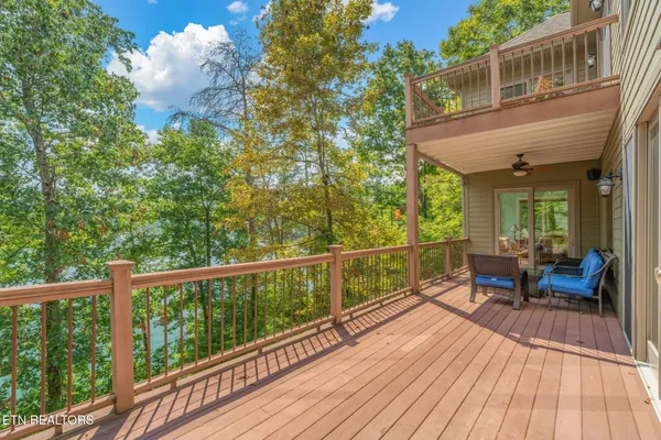 $1,999,000 | 455 South Shorewood Lane, Caryville, TN 37714