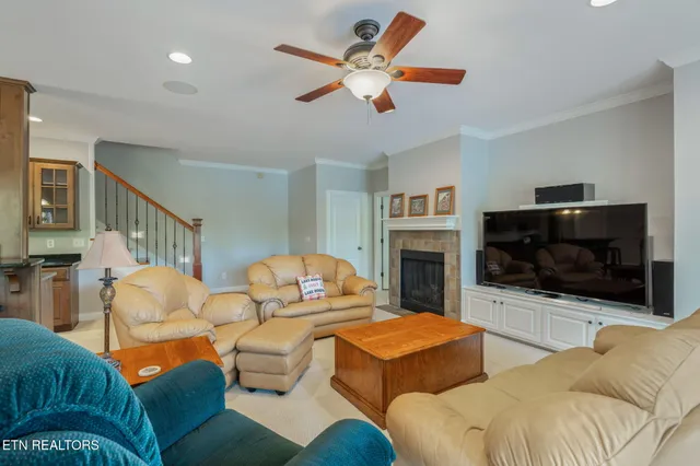 $1,999,000 | 455 South Shorewood Lane, Caryville, TN 37714