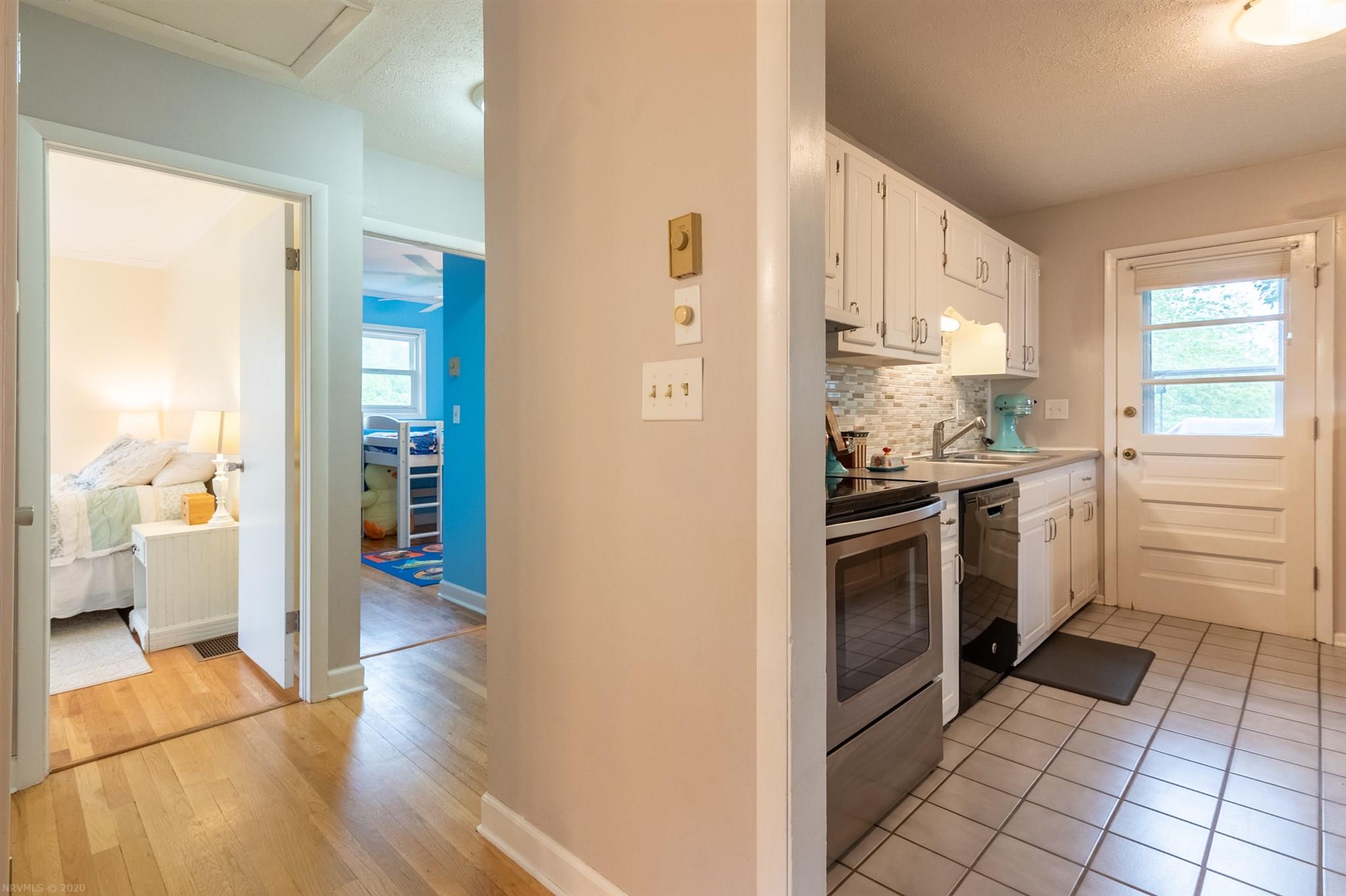 915 Switchback Road Christiansburg, VA 24073 - Photo 60 of 71 Gallery Image 60