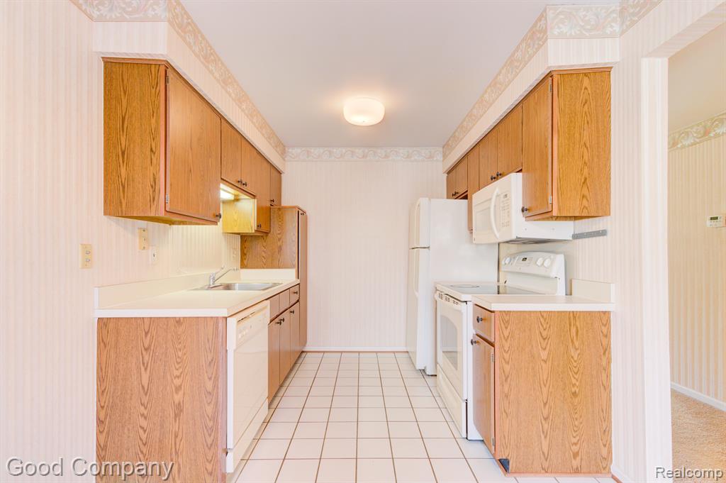936 Wexford Way Rochester Hills, MI 48307 - Photo 14 of 40
