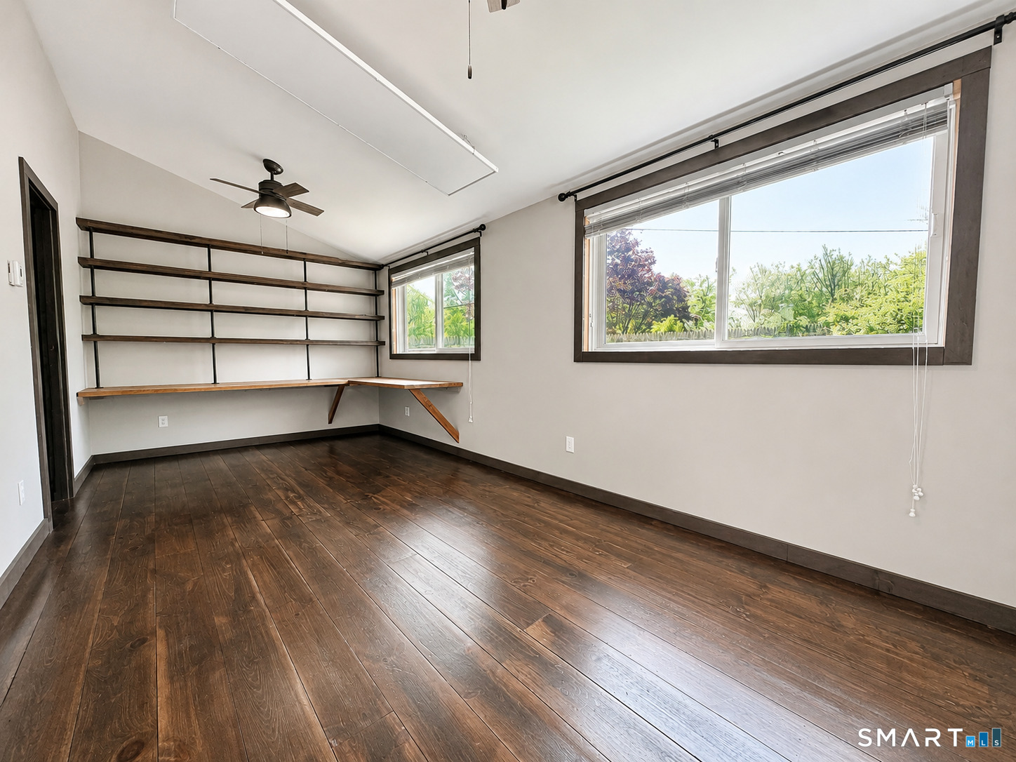 77 North High Street Clinton, CT 06413 - Photo 14 of 34