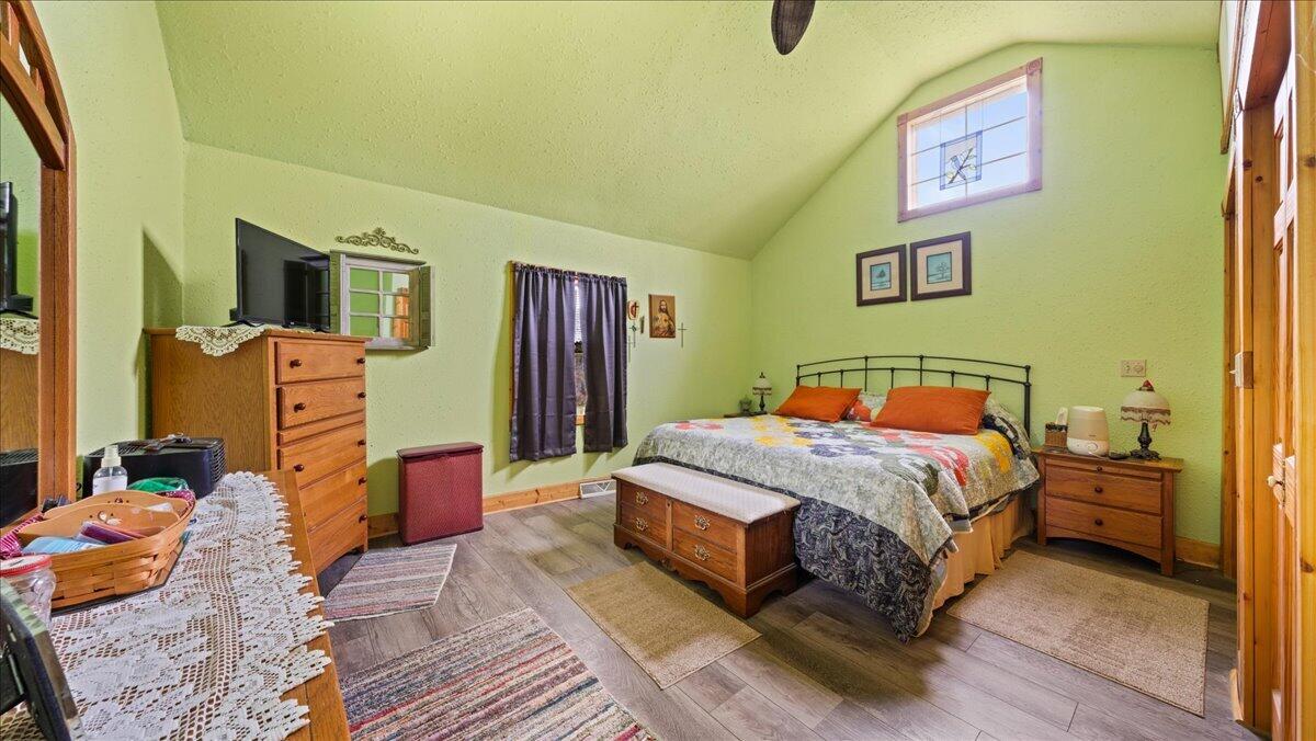 S5280 Lewison Road Viroqua, WI 54665 - Photo 16 of 49 Primary Bedroom