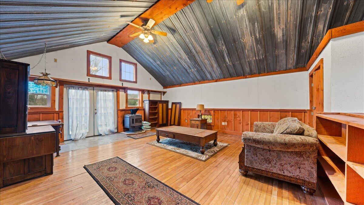 S5280 Lewison Road Viroqua, WI 54665 - Photo 21 of 49 HUGE ROOM 1