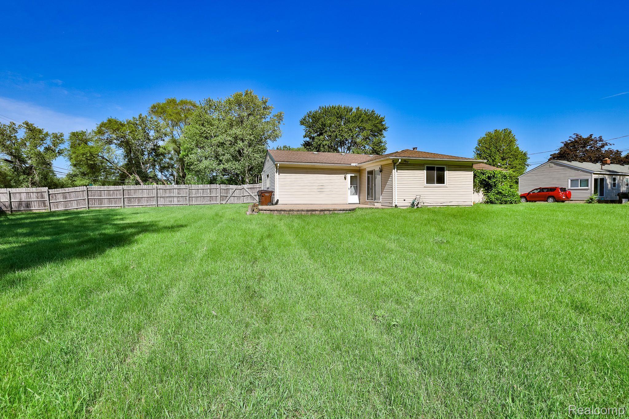 45174 Gable Inn Street Utica, MI 48317 - Photo 11 of 11 Gallery Image 11
