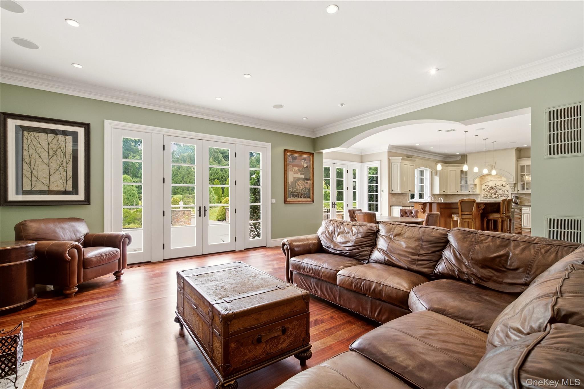 33 Chicken Valley Road Glen Head, NY 11545 - Photo 20 of 37 Gallery Image 20