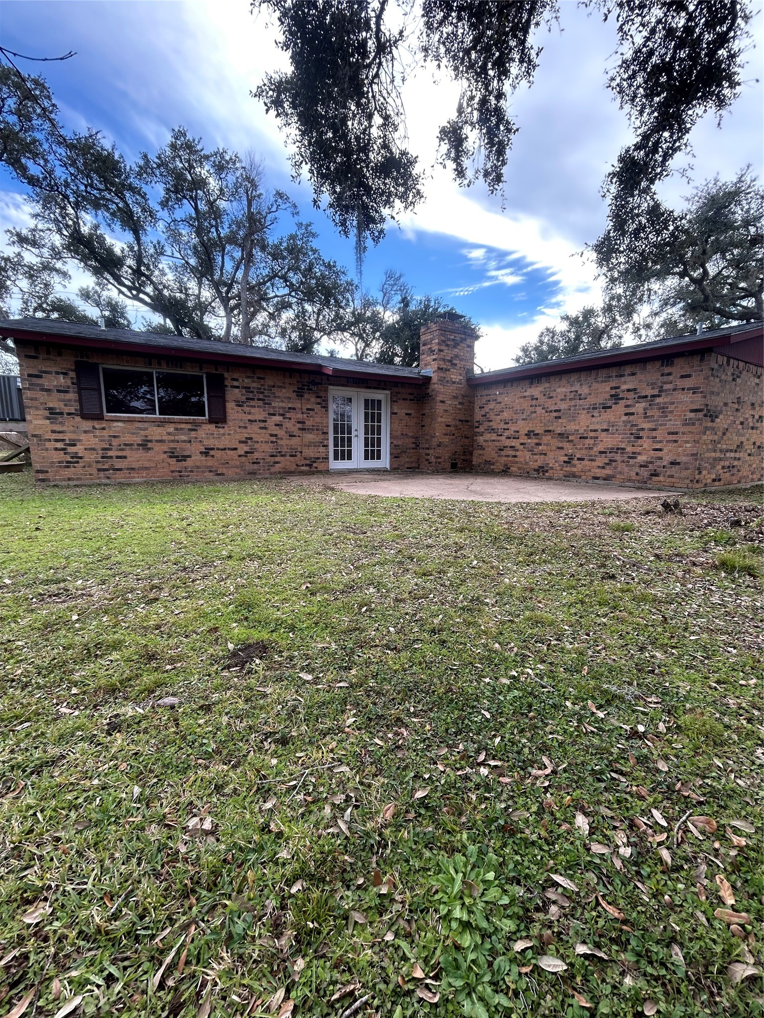5811 East S F Austin Road Freeport, TX 77541 - Photo 7 of 26 Front patio of home