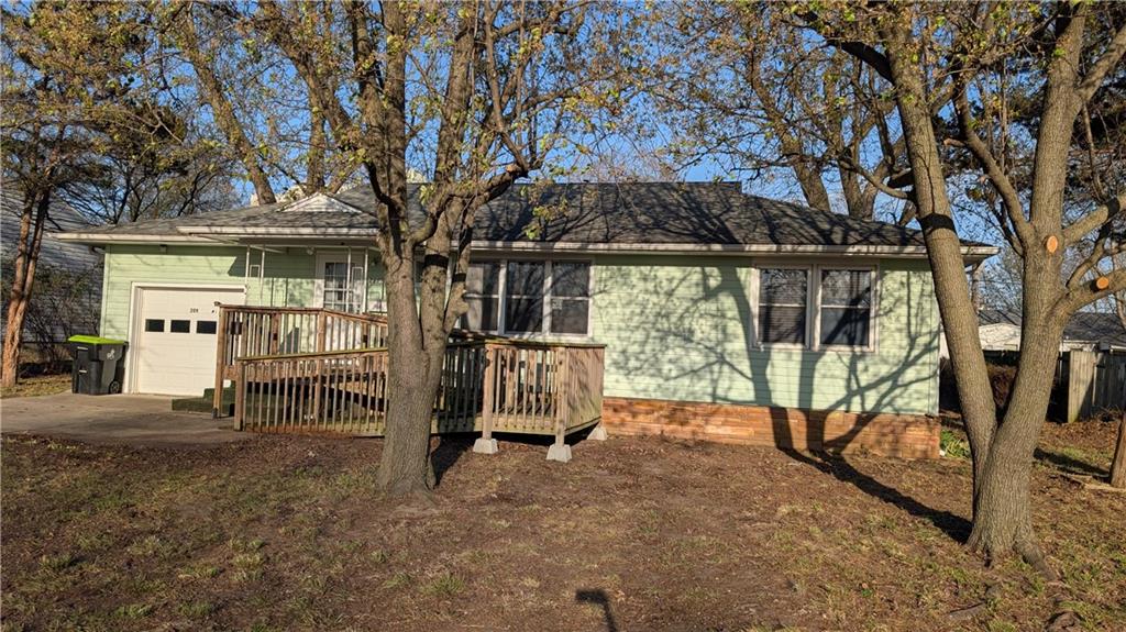 209 West Haven Road El Dorado Springs, MO 64744 - Photo 1 of 26