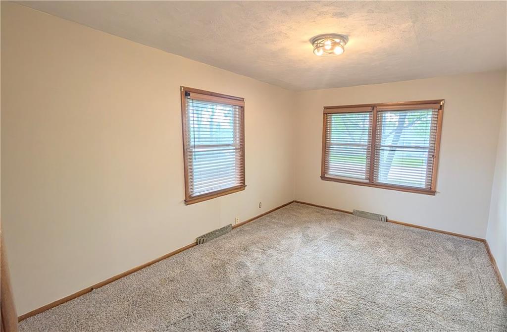 209 West Haven Road El Dorado Springs, MO 64744 - Photo 10 of 26