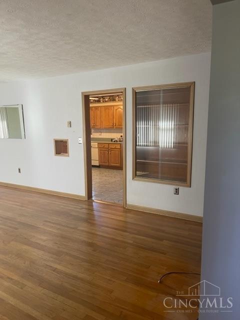 7102 Springdale Road Cincinnati, OH 45247 - Photo 1 of 26 Gallery Image 1