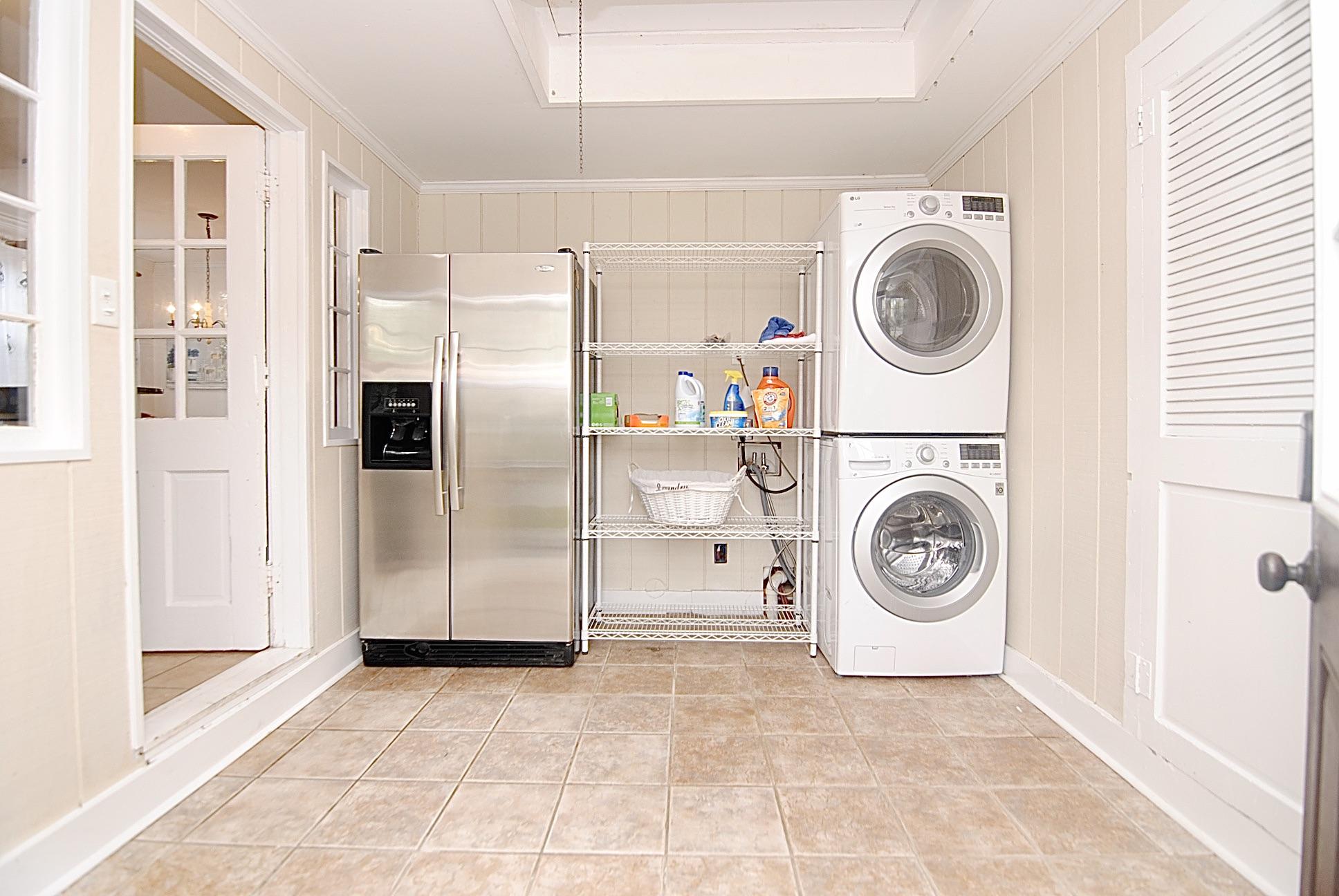921 Rutledge Avenue Charleston, SC 29403 - Photo 8 of 31 5994D561-613C-4323-9CAE-7DB23675D1B3_1_2