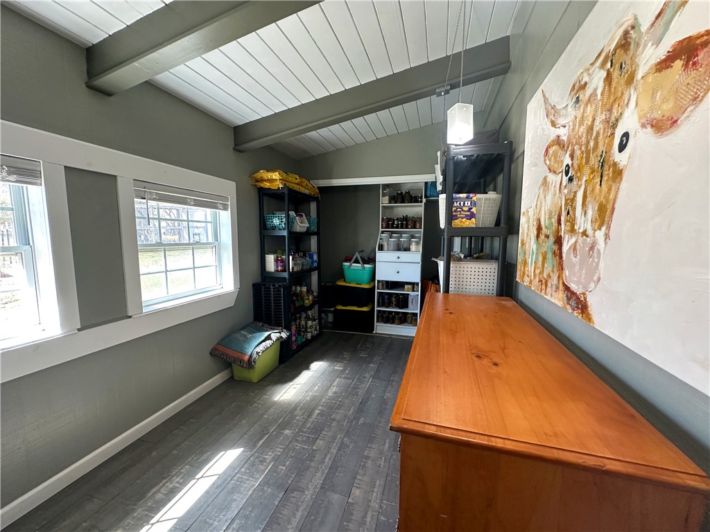 147 Trail Ridge Drive Sandia, TX 78383 - Photo 18 of 31 a room with musical instruments