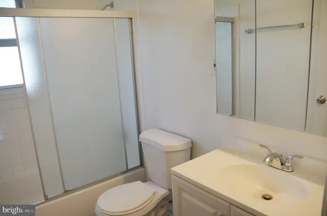 $584,900 | 3027 Wayne Road, Falls Church, VA 22042