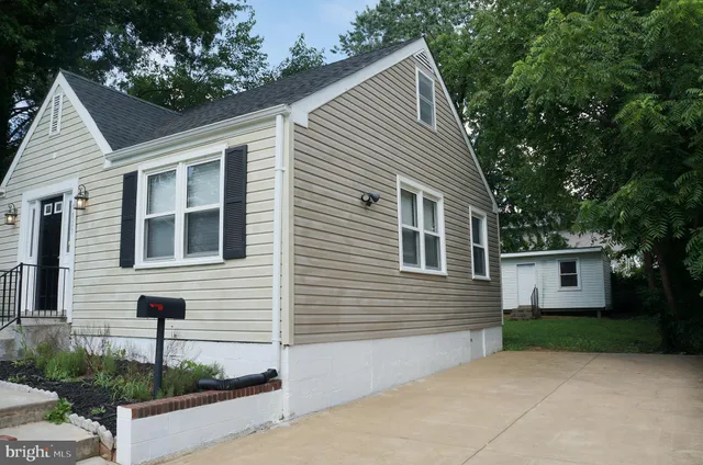 $584,900 | 3027 Wayne Road, Falls Church, VA 22042