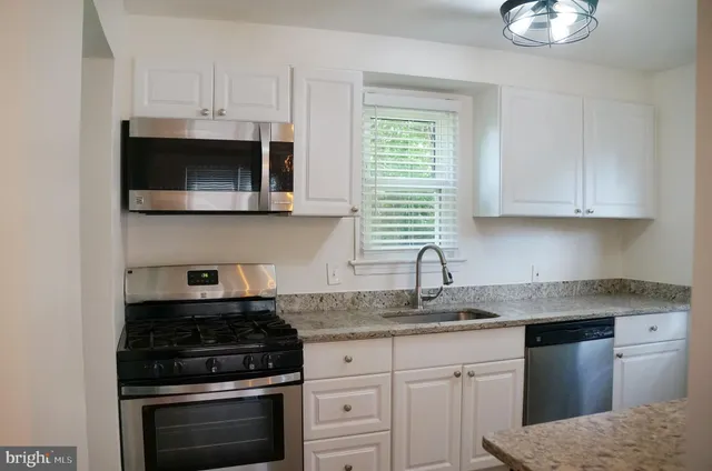 $584,900 | 3027 Wayne Road, Falls Church, VA 22042