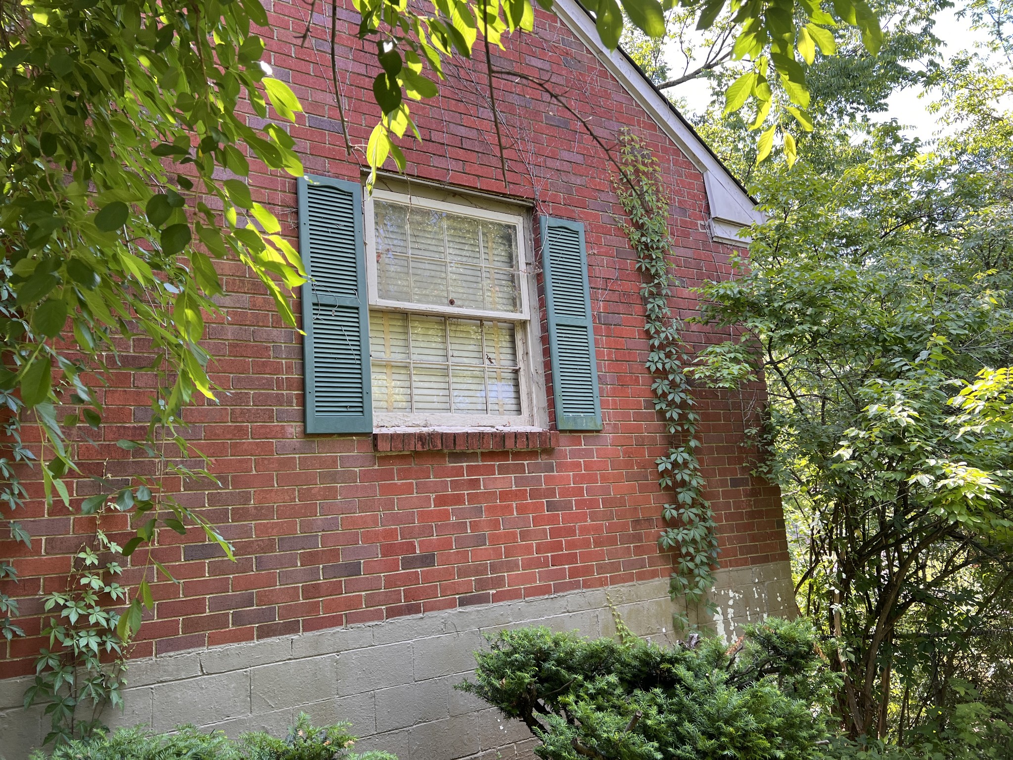 1112 Neelys Bend Road Madison, TN 37115 - Photo 10 of 18
