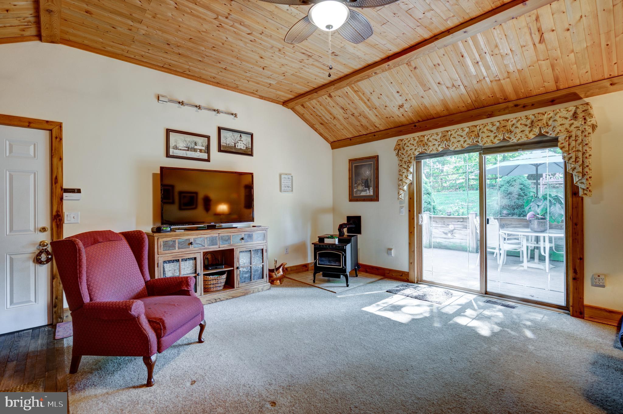 611 Tracey Road Hanover, PA 17331 - Photo 14 of 35