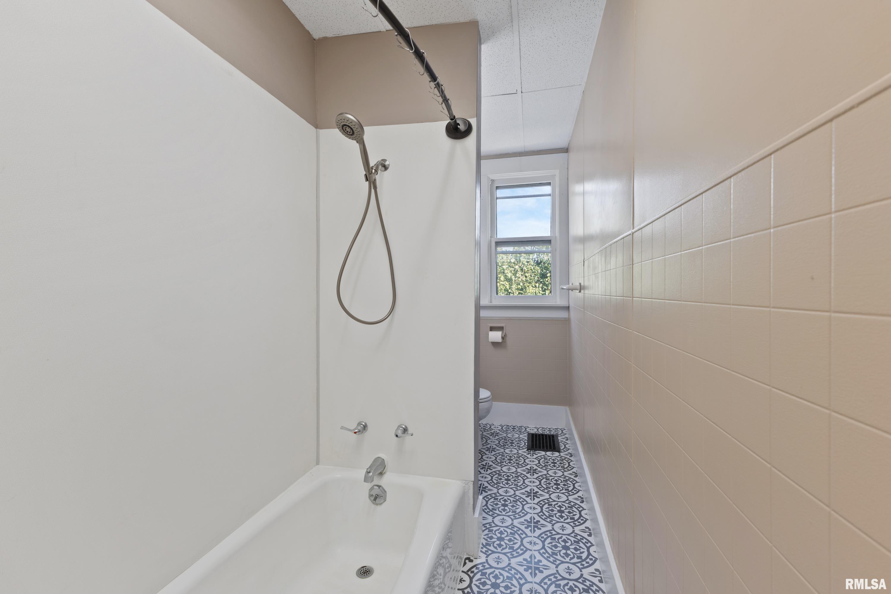 2537 Maine Street Quincy, IL 62301 - Photo 27 of 44