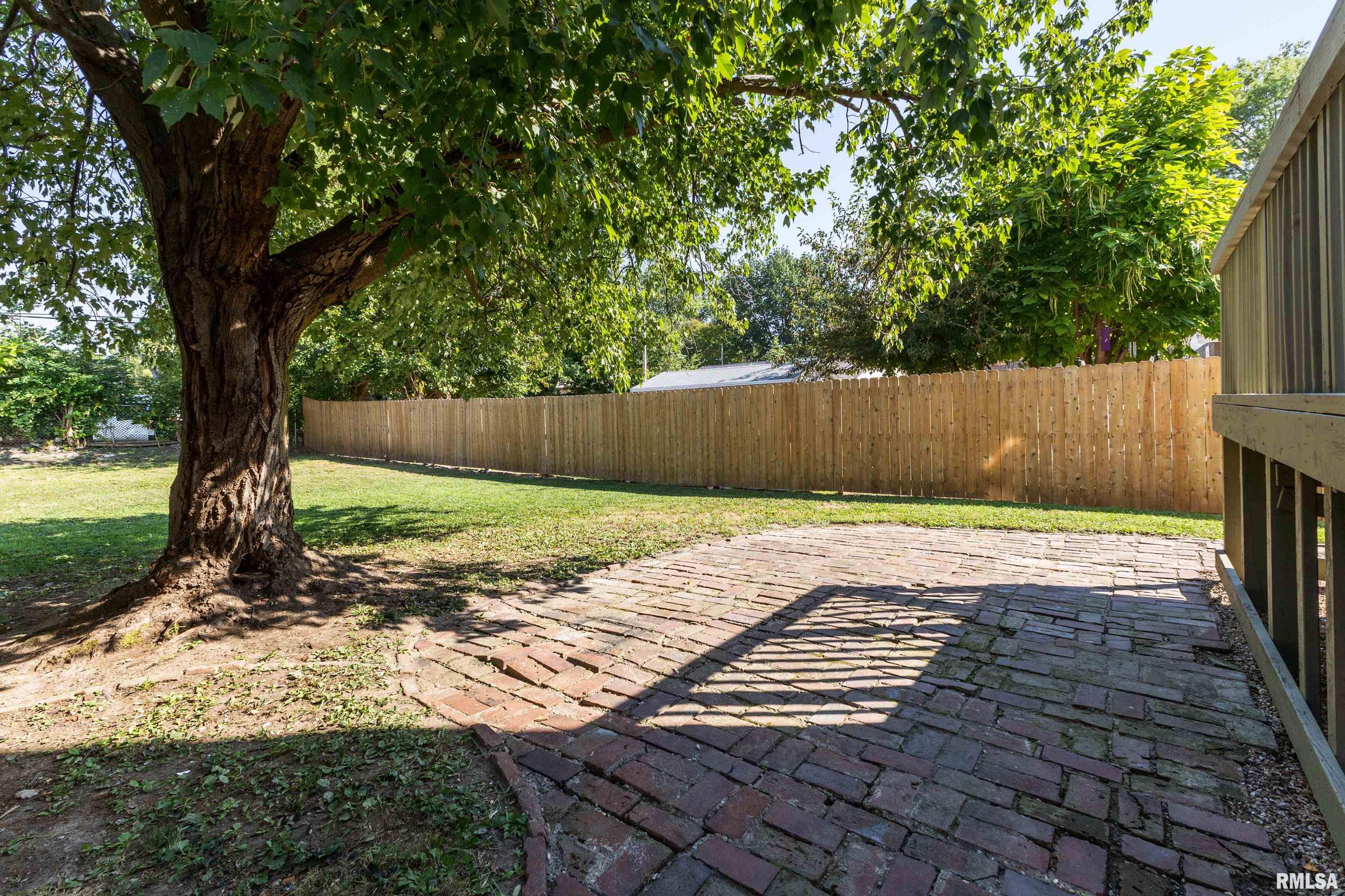 2537 Maine Street Quincy, IL 62301 - Photo 37 of 44