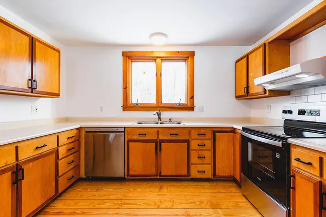 $530,000 | 45 Ludwig Road, Hope, ME 04847