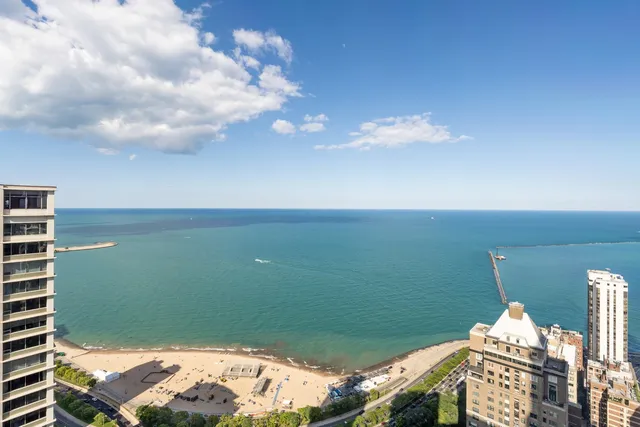 $5,995,000 | 950 North Michigan Avenue, Unit 4605, Chicago, IL 60611