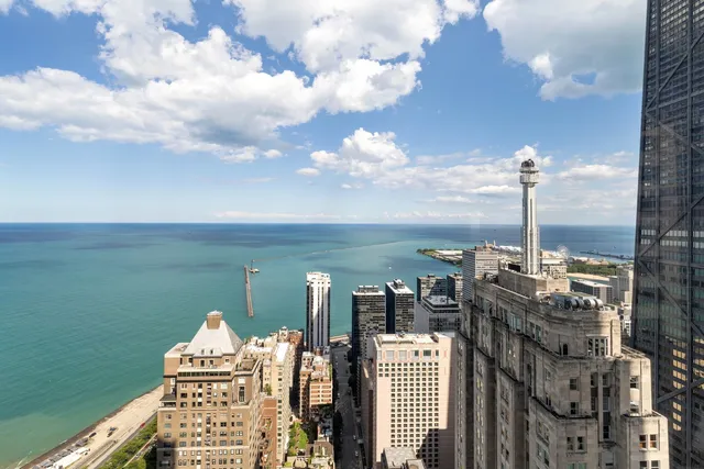 $5,995,000 | 950 North Michigan Avenue, Unit 4605, Chicago, IL 60611