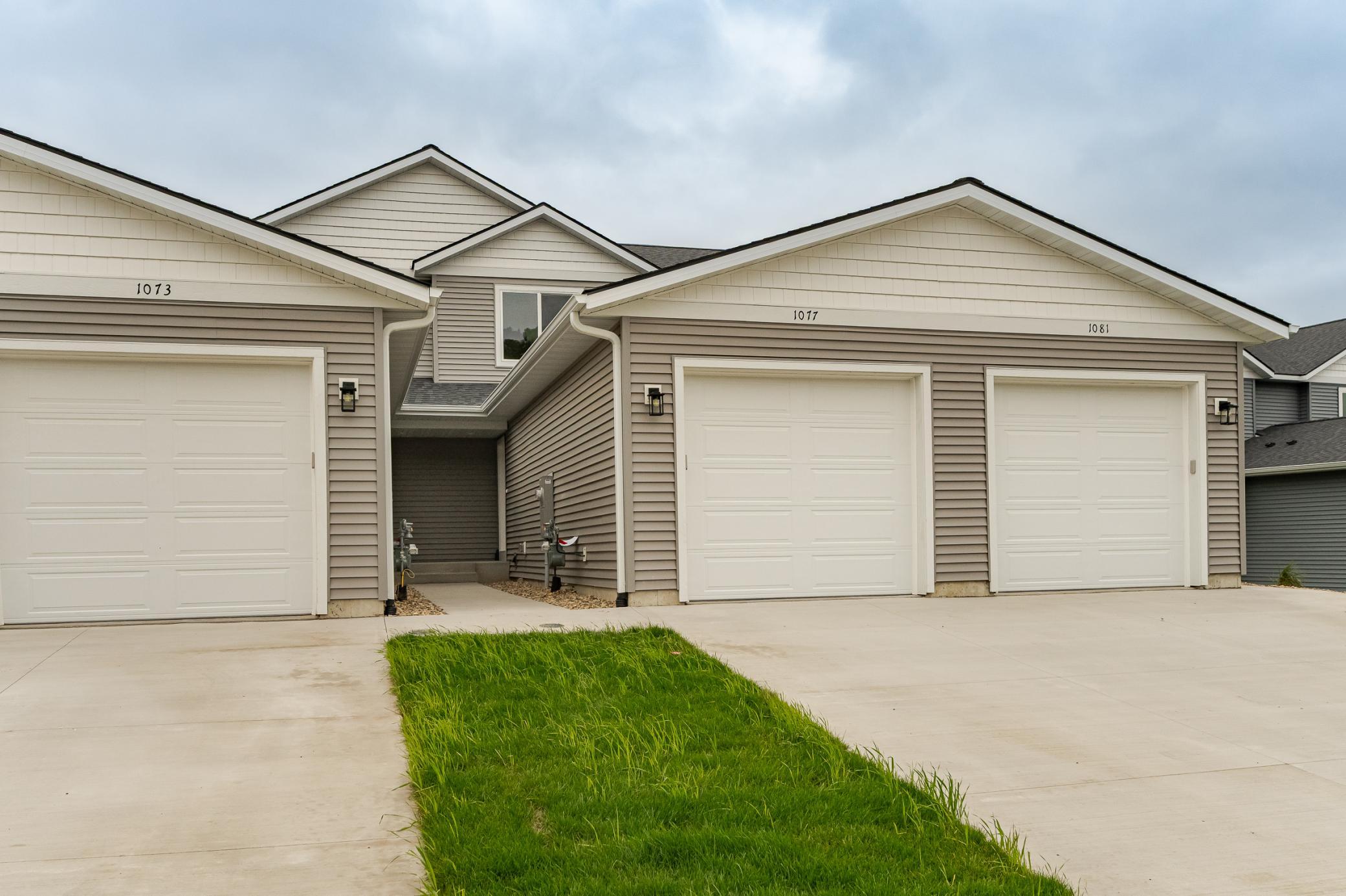 1077 Century Village Lane Northeast Rochester, MN 55906 - Photo 3 of 21