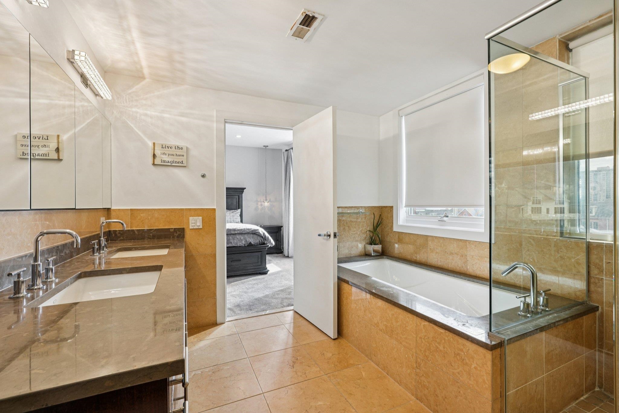 25 Vela Way, Unit 25 Edgewater, NJ 07020 - Photo 19 of 41