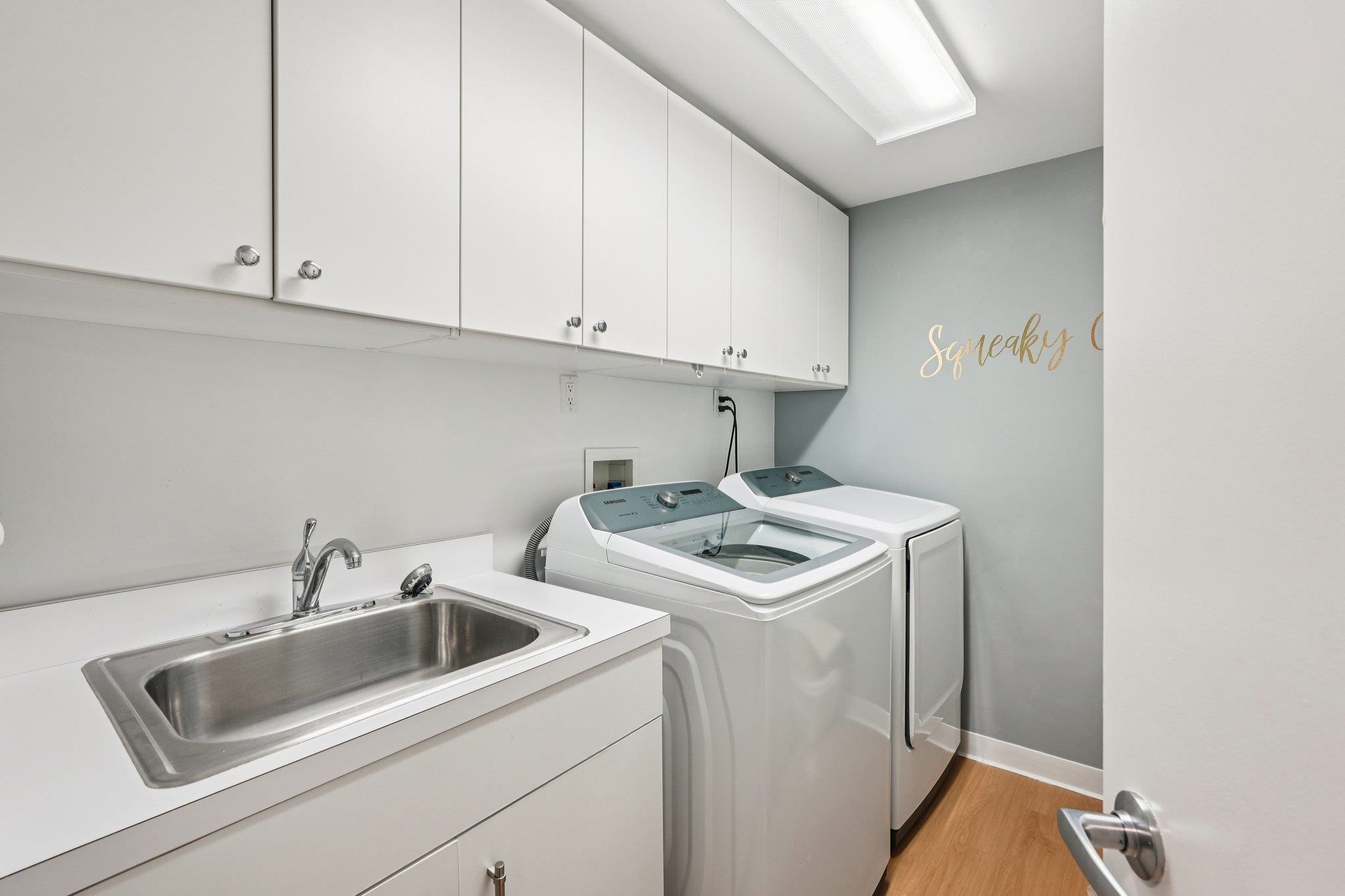 25 Vela Way, Unit 25 Edgewater, NJ 07020 - Photo 33 of 41