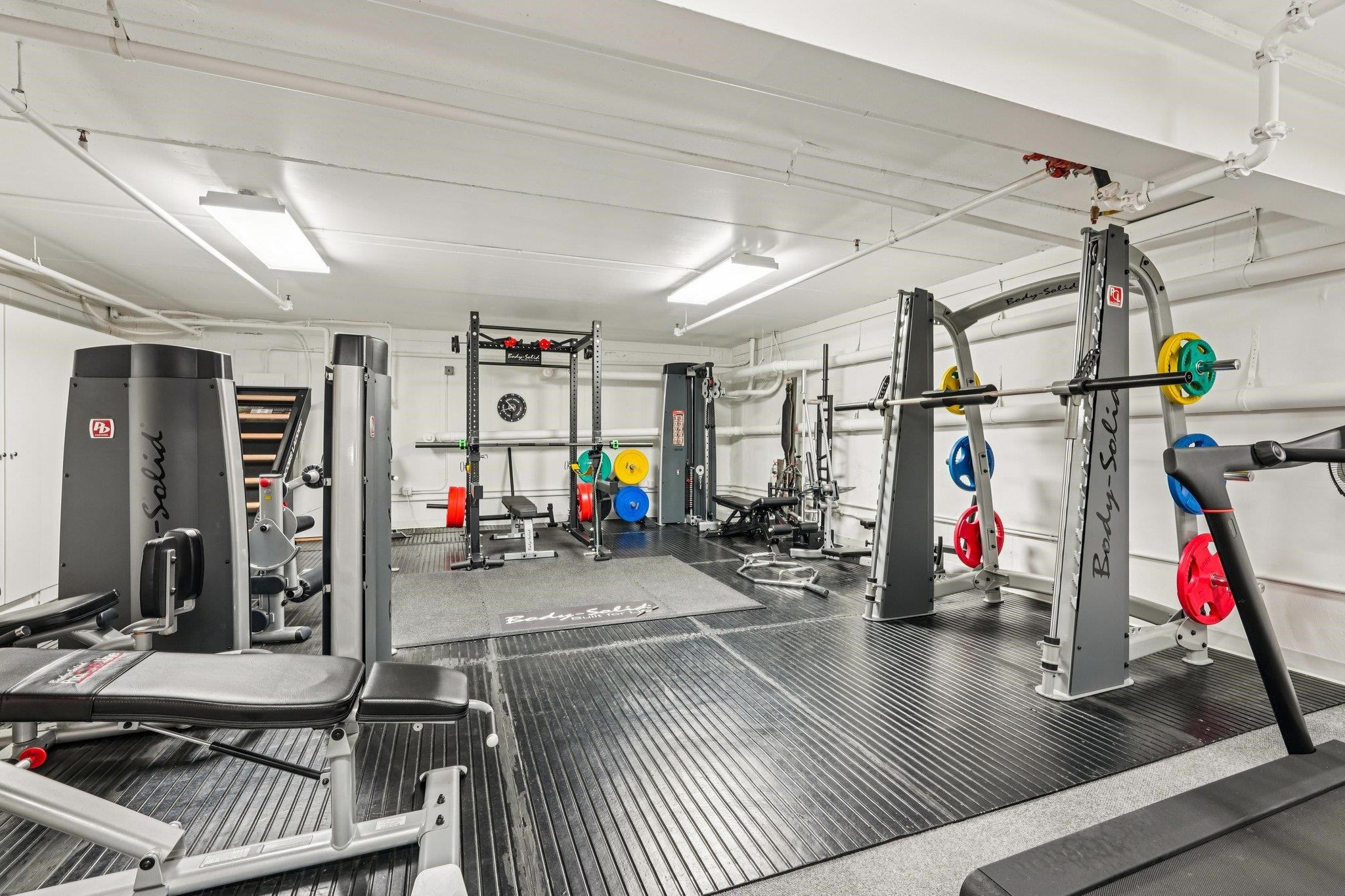 25 Vela Way, Unit 25 Edgewater, NJ 07020 - Photo 34 of 41