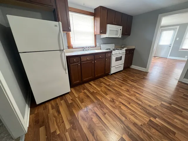 $1,595 | 1224 North Cedar Road, Unit R, New Lenox, IL 60451