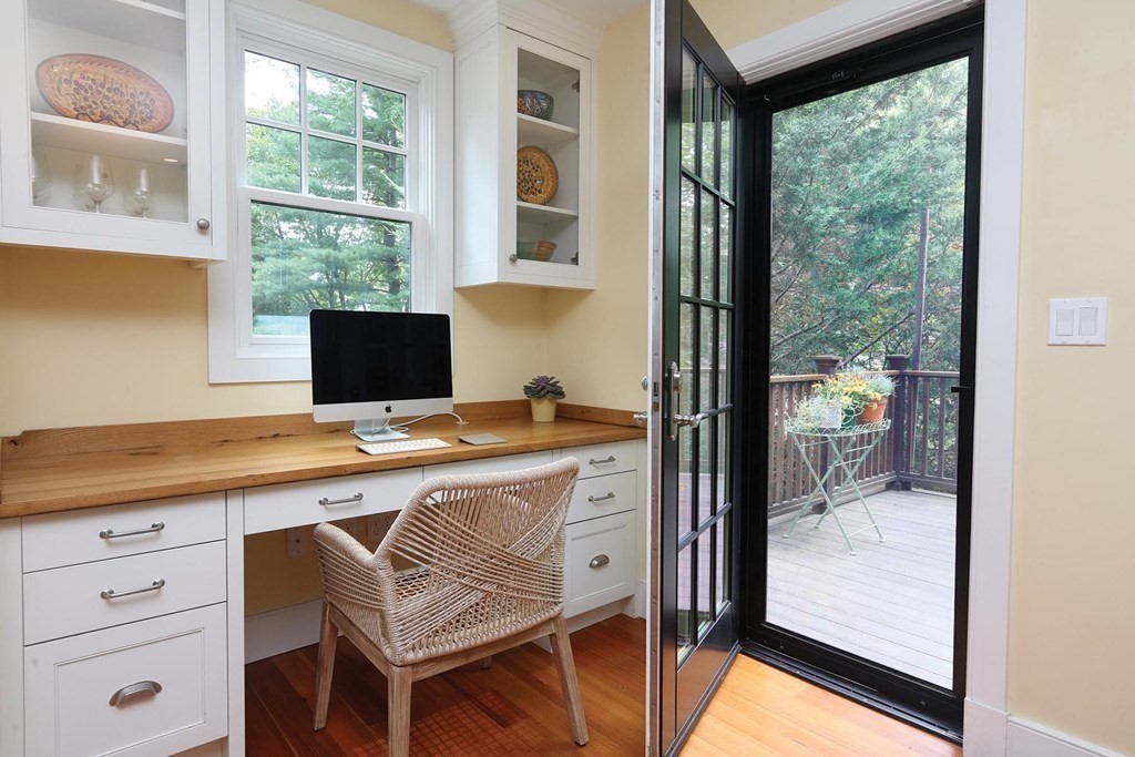 73 Naples Road Brookline, MA 02446 - Photo 13 of 23