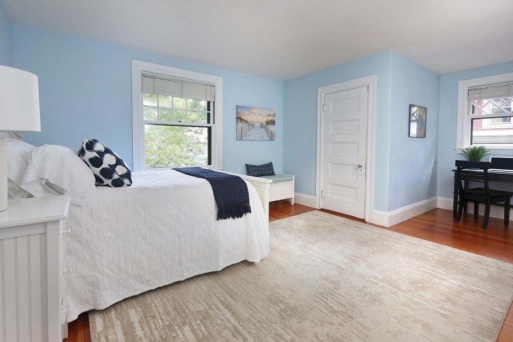 73 Naples Road Brookline, MA 02446 - Photo 15 of 23