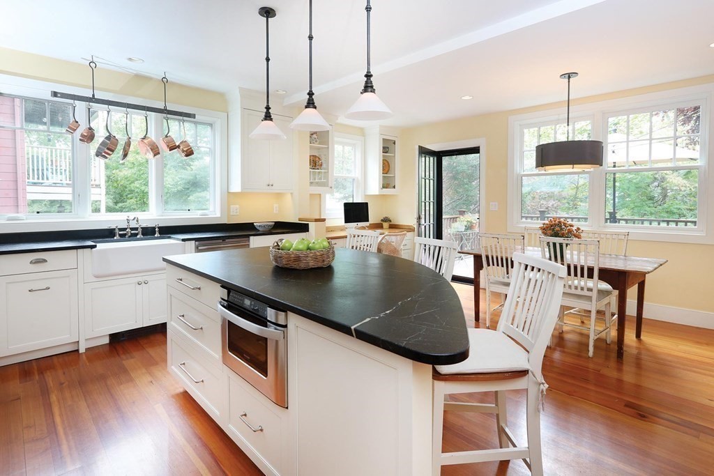 73 Naples Road Brookline, MA 02446 - Photo 10 of 23