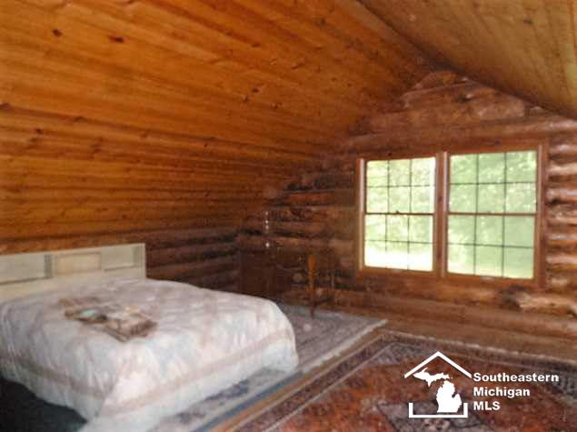 12993 Dixon Road Dundee, MI 48131 - Photo 9 of 17 2nd Bedroom Upper Level